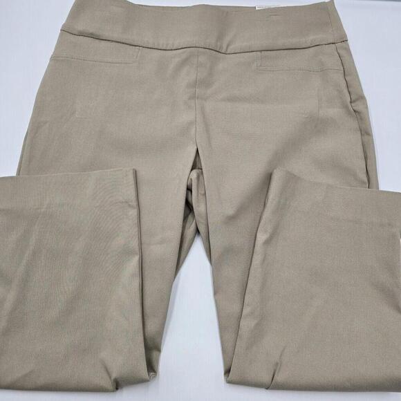 NWT St Johns Bay Womens Mid Rise  Capri Pants Tan Straight Size 12 (76-2) - Picture 6 of 11